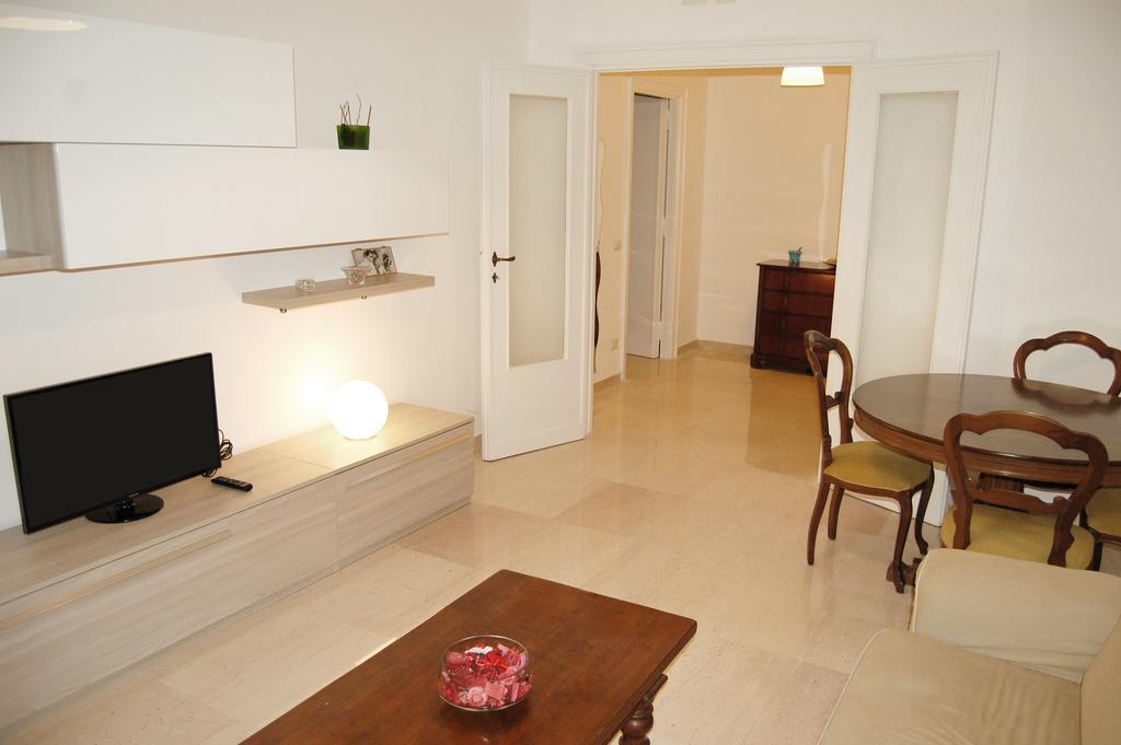 Vatican In The Moonlight Apartment روما الغرفة الصورة